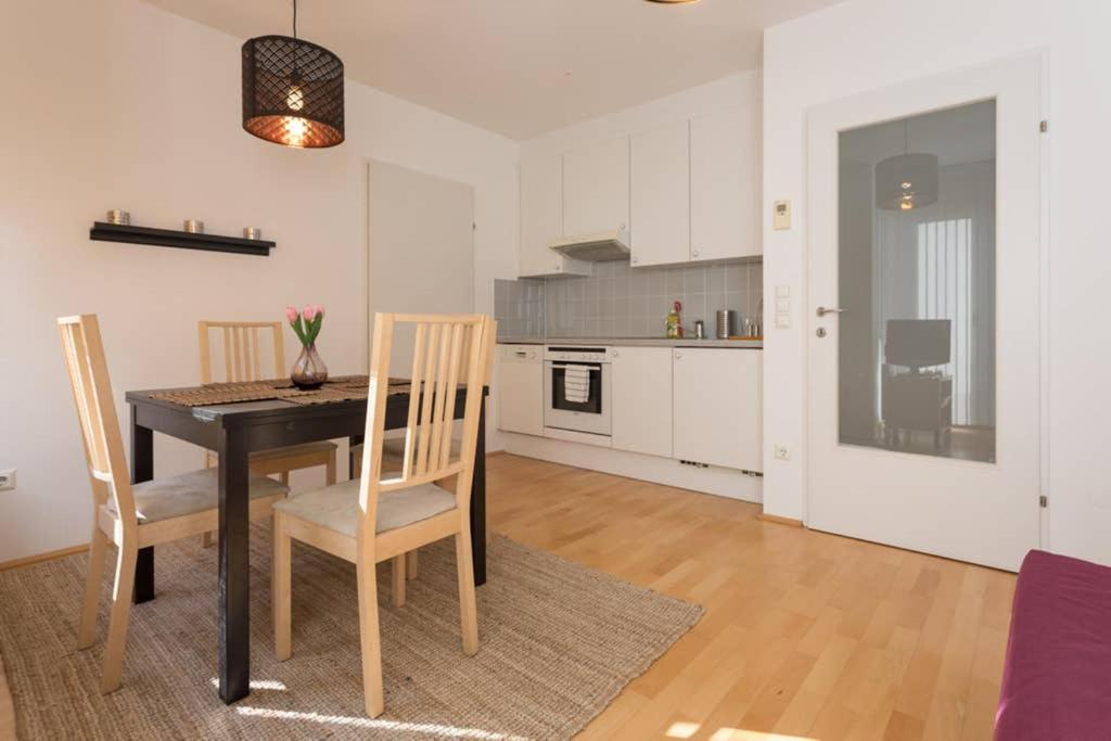 Bright In Hip & High Quality Neighborhood Apartment Vienna